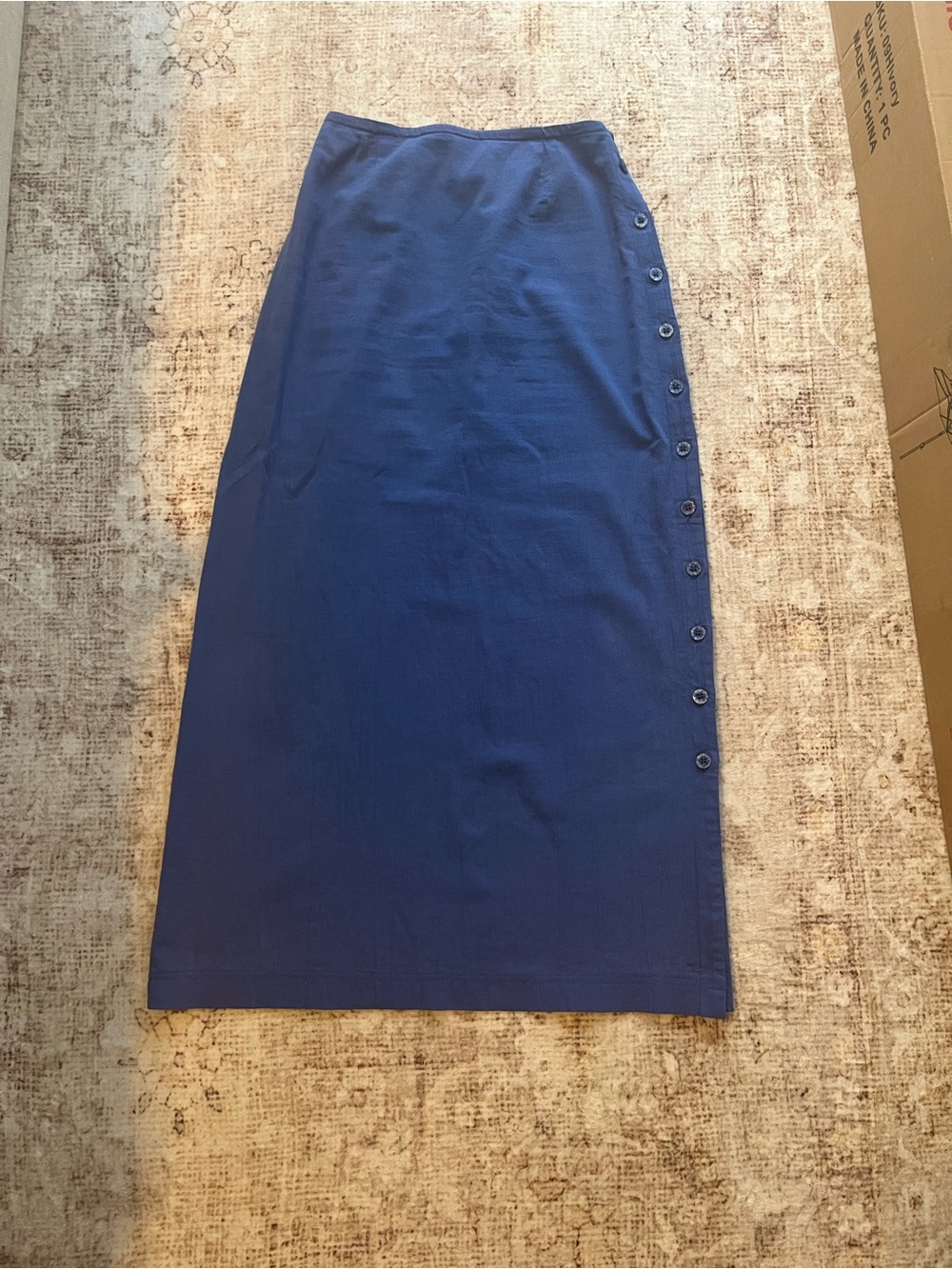 Side-Button Midi Skirt in blue